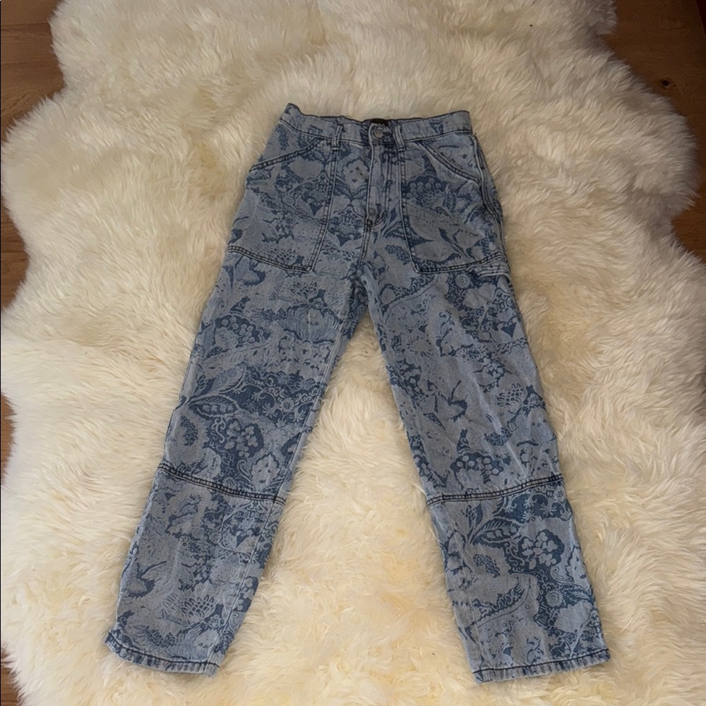 BDG HIGH-RISE BAGGY Blue Jeans with Floral Design